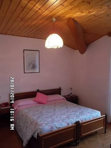 קסטיונה דלה פרסולאנה Hotel Residence La Rosa מראה חיצוני תמונה